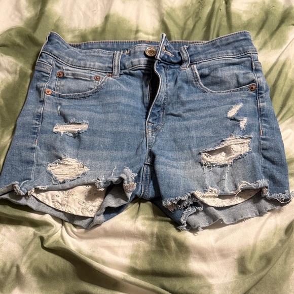 American Eagle Outfitters Light Blue Distressed Jean Shorts - Picture 1 of 3
